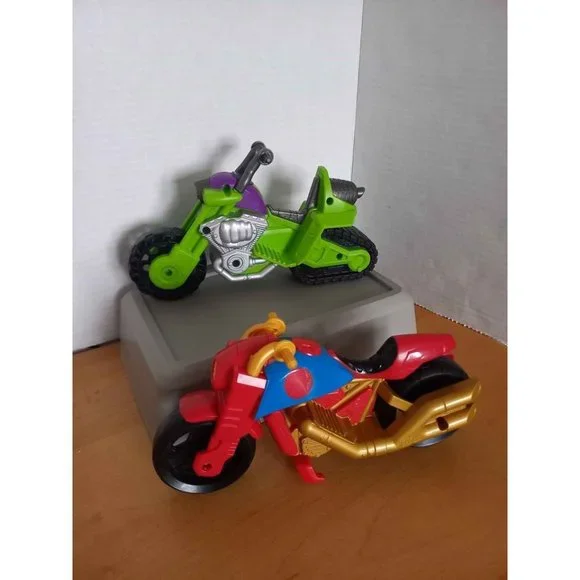 Marvel Super Hero Adventures Motorcycle set of 2 Hulk Iron Man Hasbro no figures - Picture 9 of 10